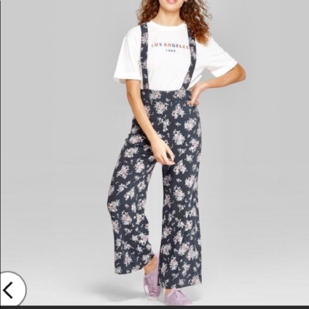 NWT Wild Fable medium Navy floral overall jumpsuit
